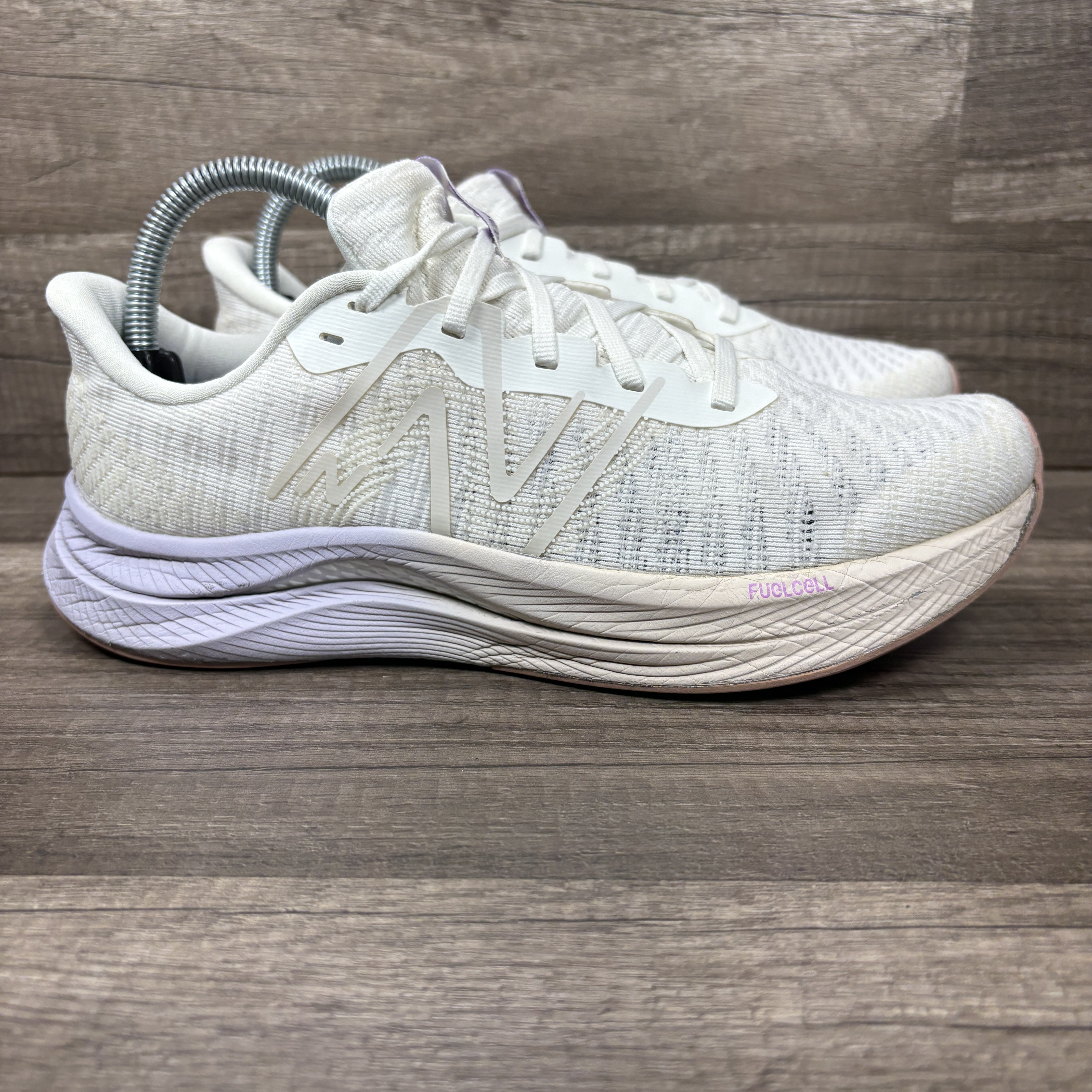 New Balance Fuel Cell Propel Wfcprwv4 Womens Us Size 9 White Purple Running Shoe